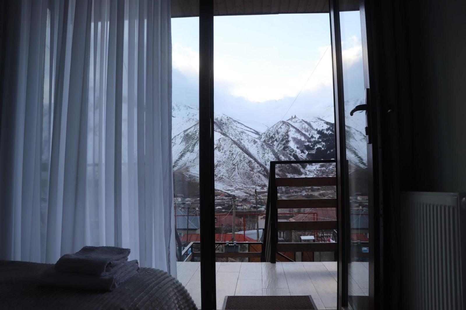 Guesthouse Relax In Kazbegi Esterno foto