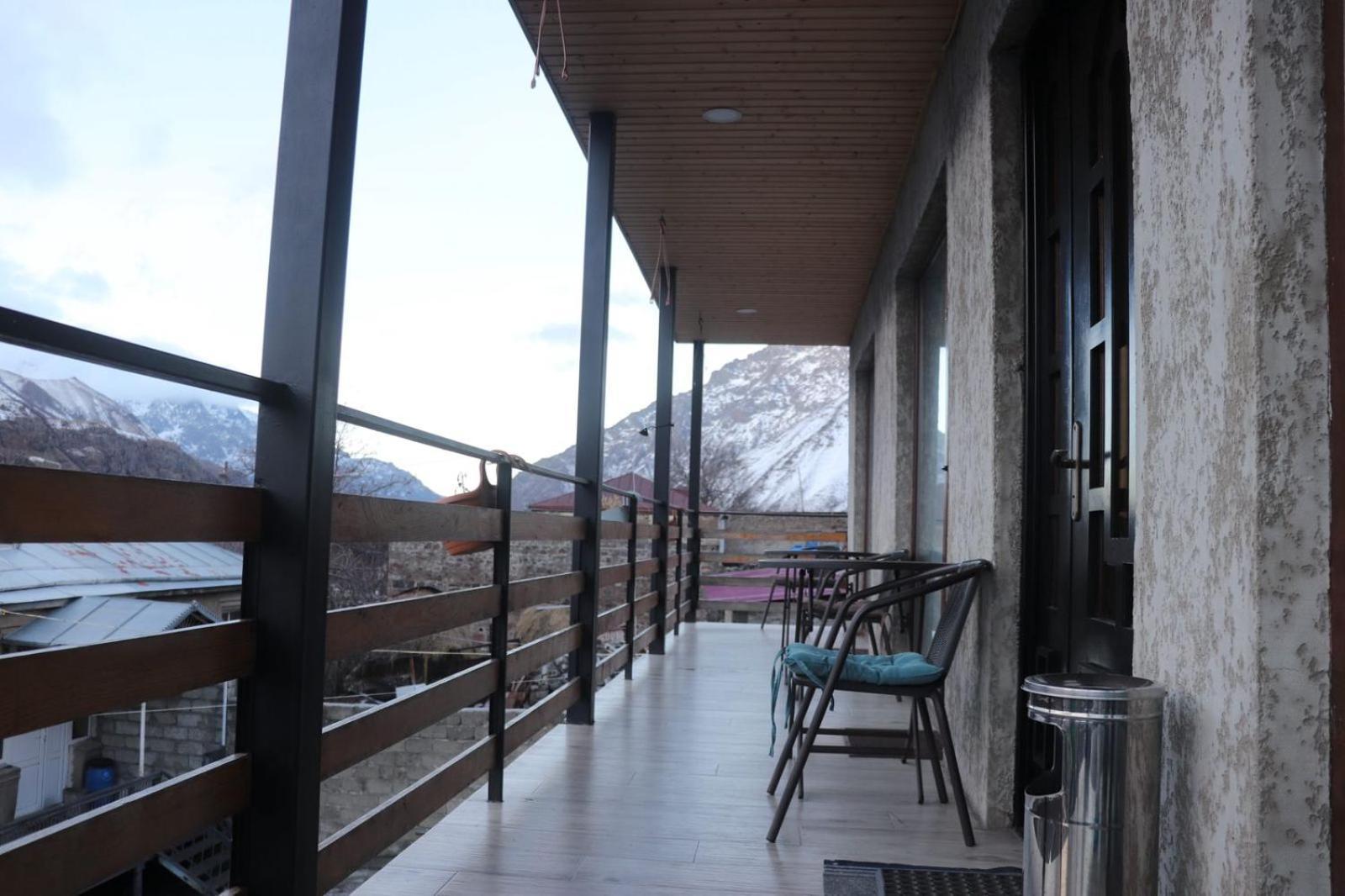 Guesthouse Relax In Kazbegi Esterno foto