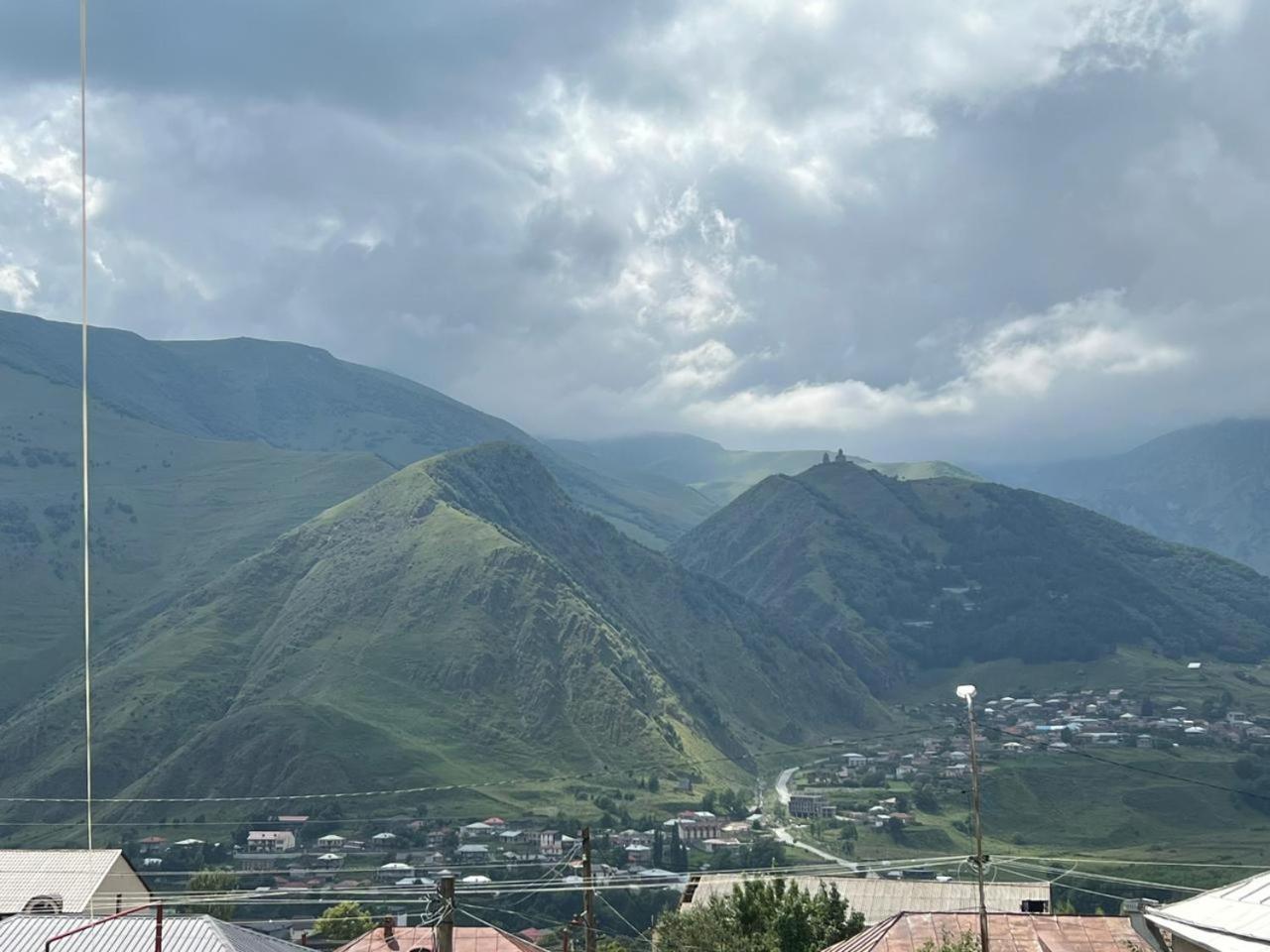 Guesthouse Relax In Kazbegi Esterno foto